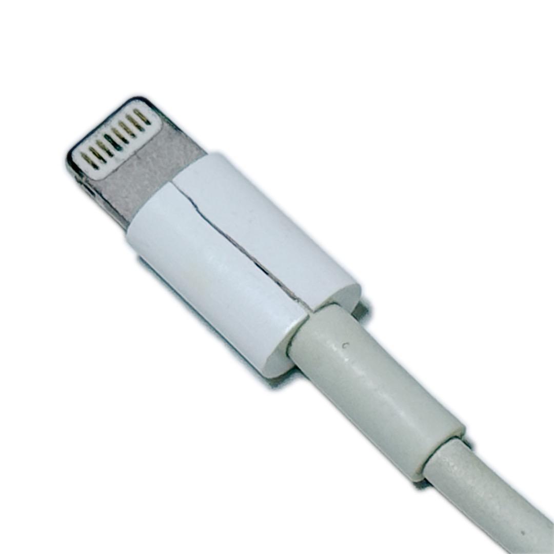 iPhone SE2 64GB《美品 第2世代 レッド 中古スマホ ケース付》