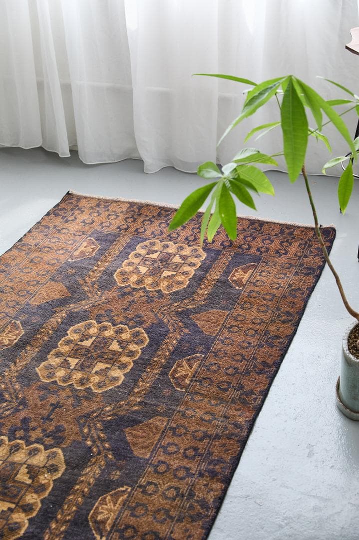 ヴィンテージラグ　トライバルラグ　バルーチ族（205×102cm）茶・濃茶・紺