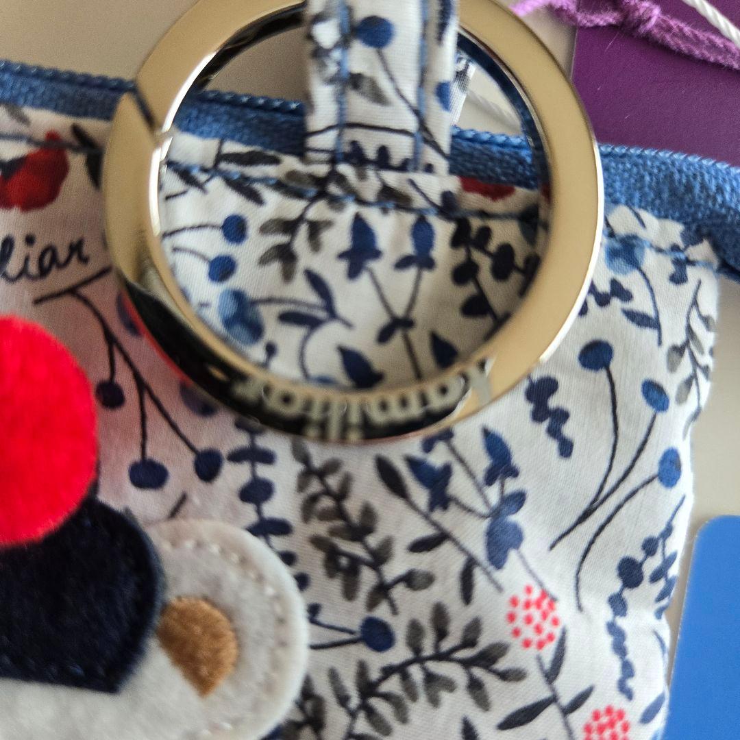 新品未使用　 ファミリア　ミニバッグチャーム リバティ素材