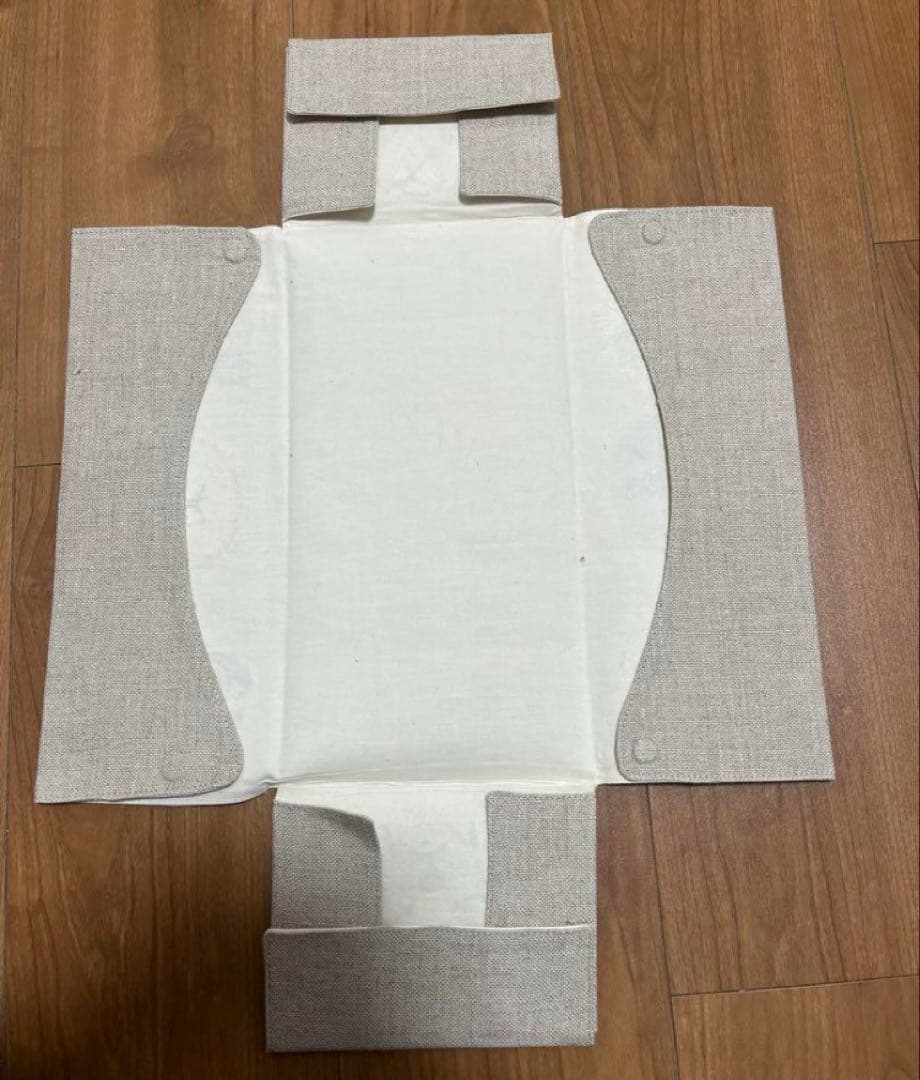 最終値下げ！コーラルアンドタスク ティッシュカバー　Cats and Dogs