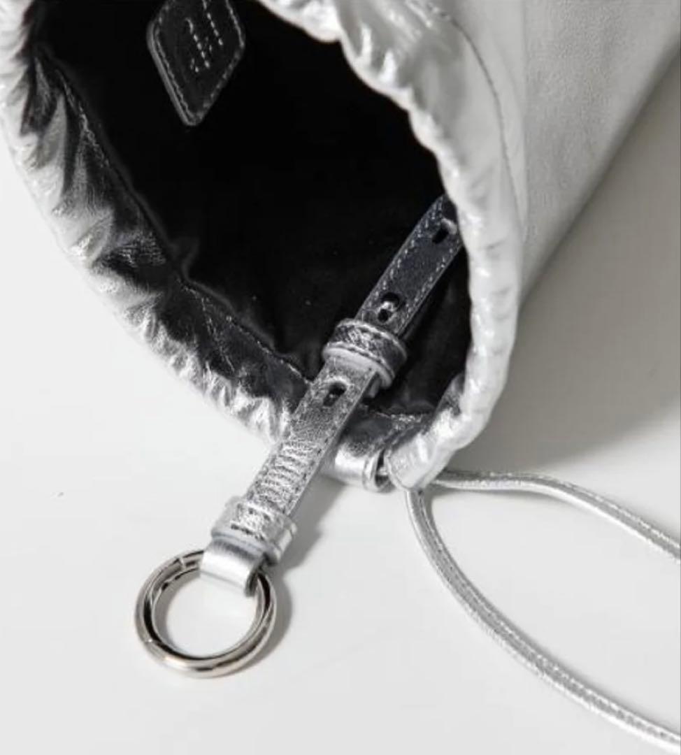 【正規品/AURA認証】 MIUMIUシルバーナッパレ ザーミニ巾着 バック