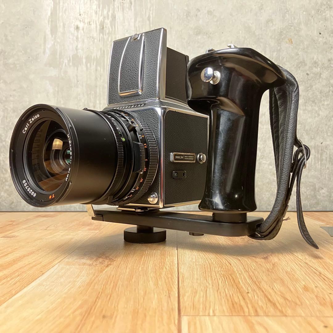 ハッセルブラッド500CM＋ディスタゴンCF 50/4＋フラッシュガンブラケット