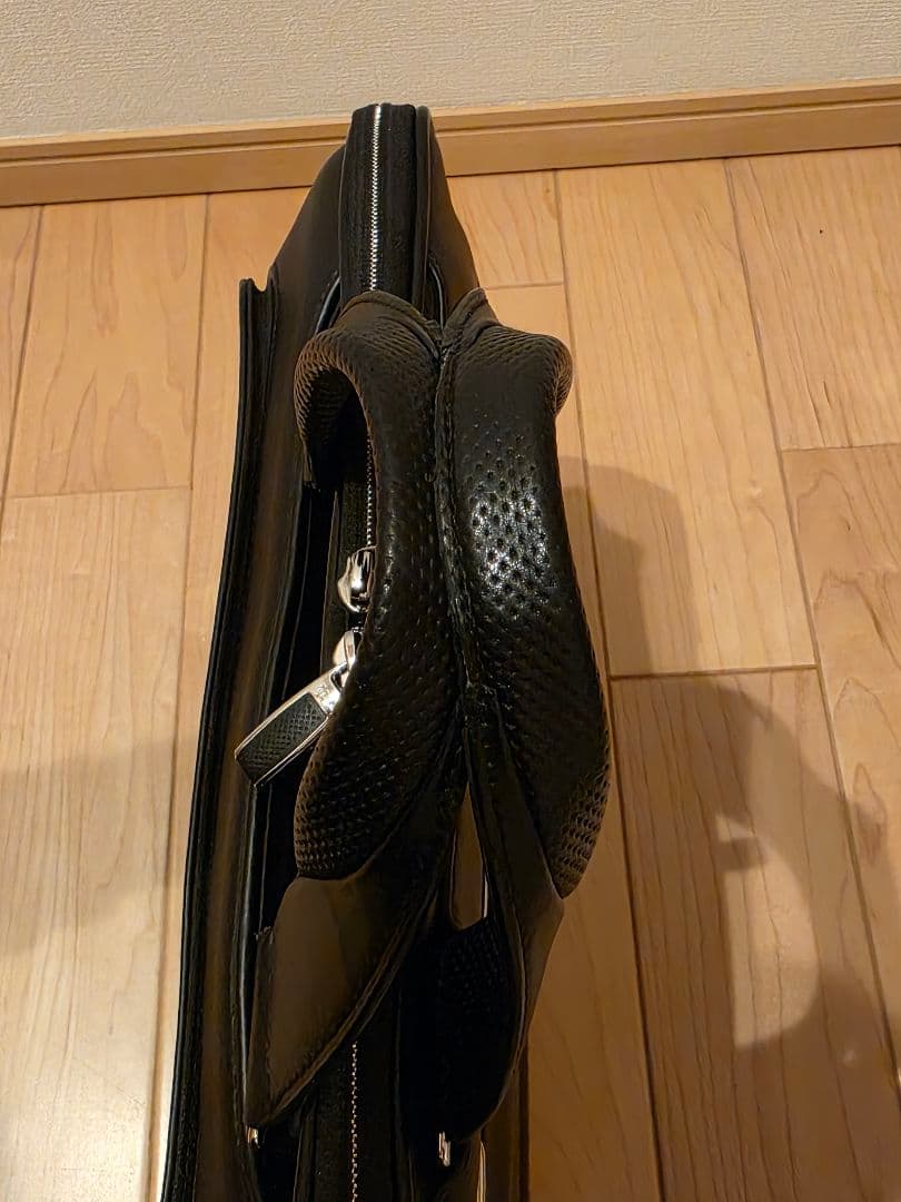 TUMI 本革シリーズ