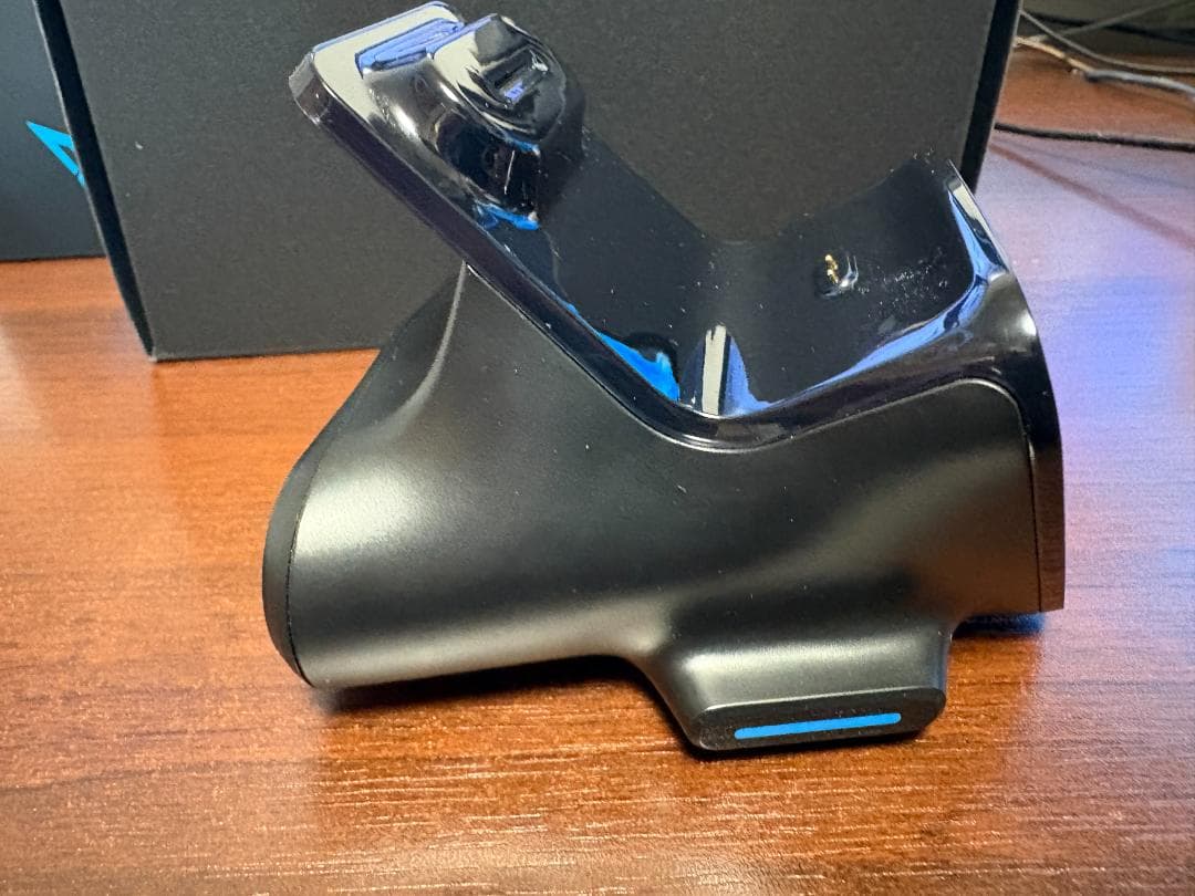 Flydigi APEX4、充電ドック