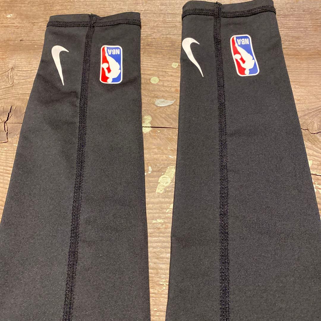 supreme nike アームウォーマー　日焼け防止