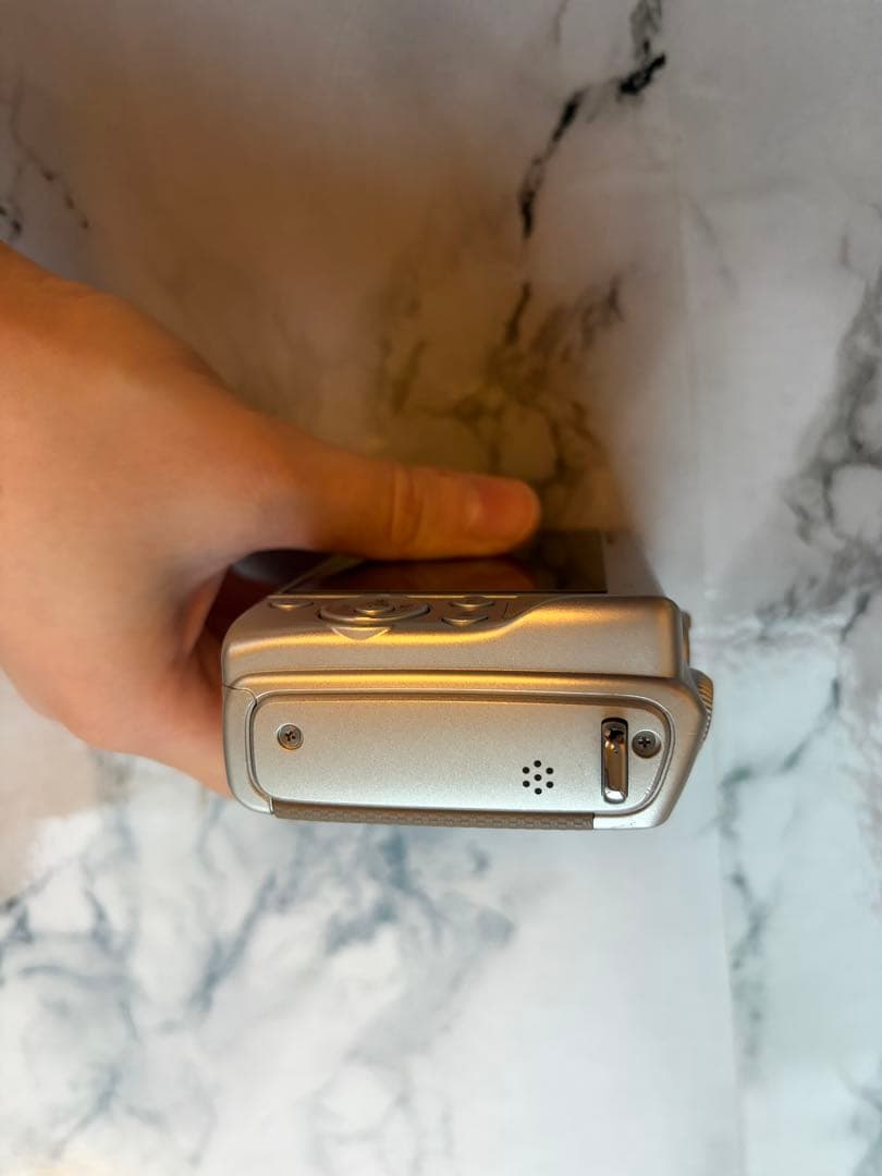 Canon EOS M100 ダブルズームキット 標準 望遠レンズ 週末限定値下