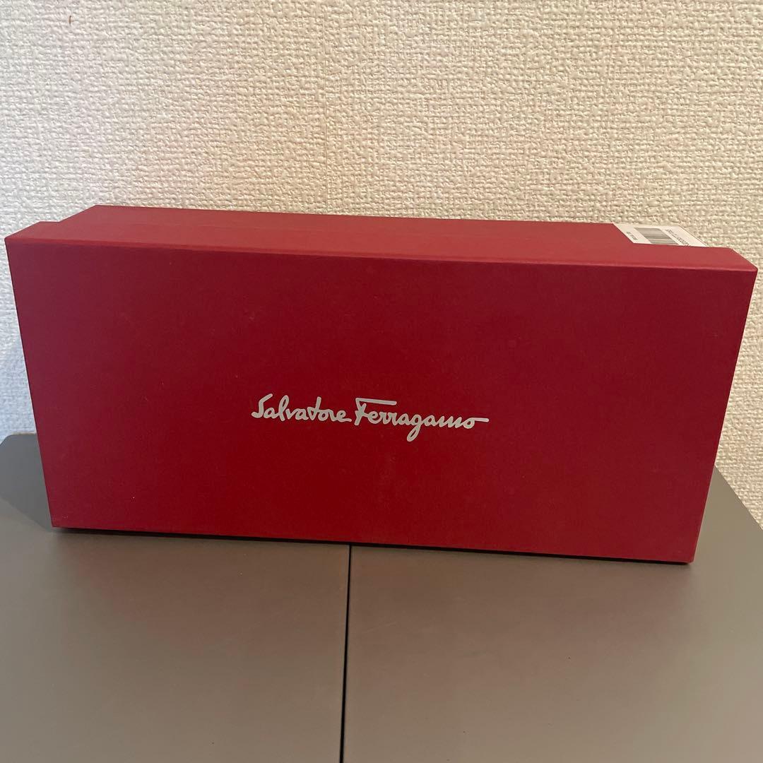 ◉フェラガモ　フラットシューズ　サイズ6 1/2 　靴の裏側のみ汚れあり