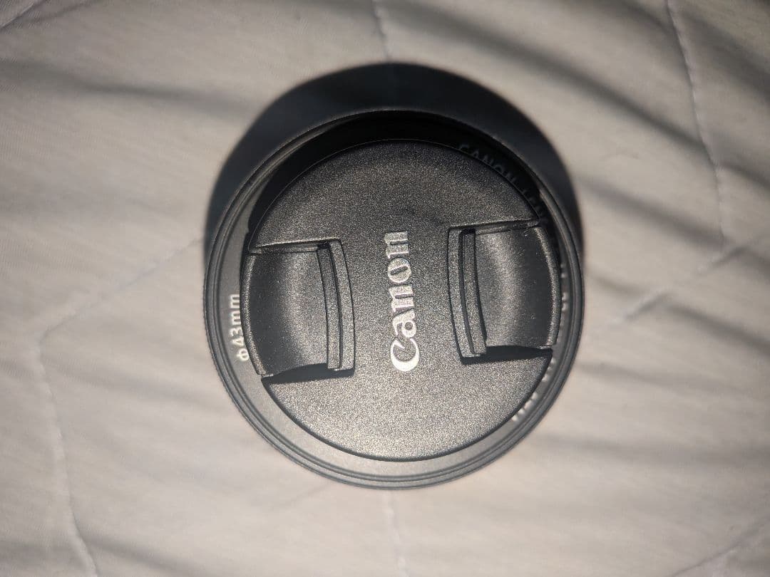 Canon EF-M 22mm F2 STM レンズ