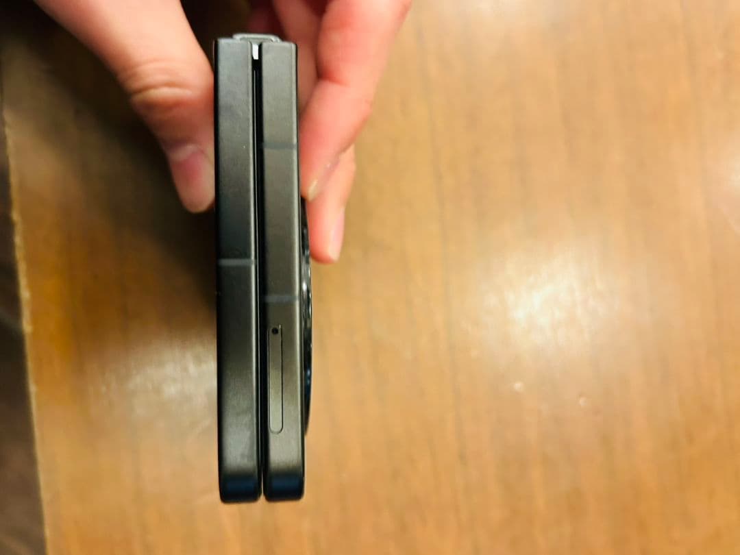 nubia Flip 5G SIMフリー おまけ付き 折りたたみスマホ