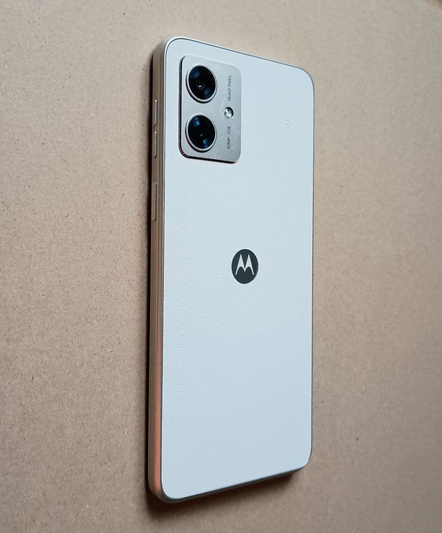 motorola moto g 64y 5G　ワイモバイル版　バニラクリーム