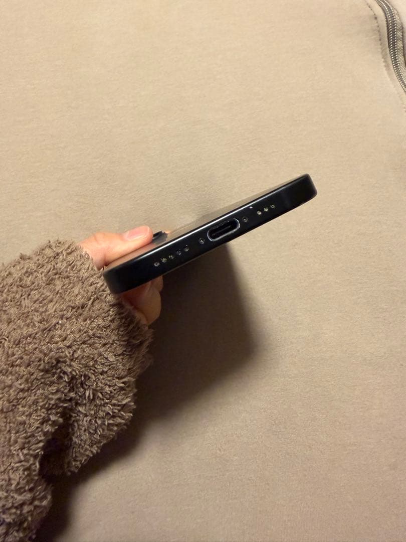 スマートフォン本体 iPhone15 256GB