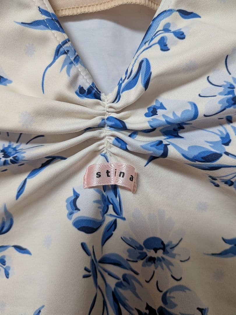 stina 花柄ハイネックレオタード　Lサイズ