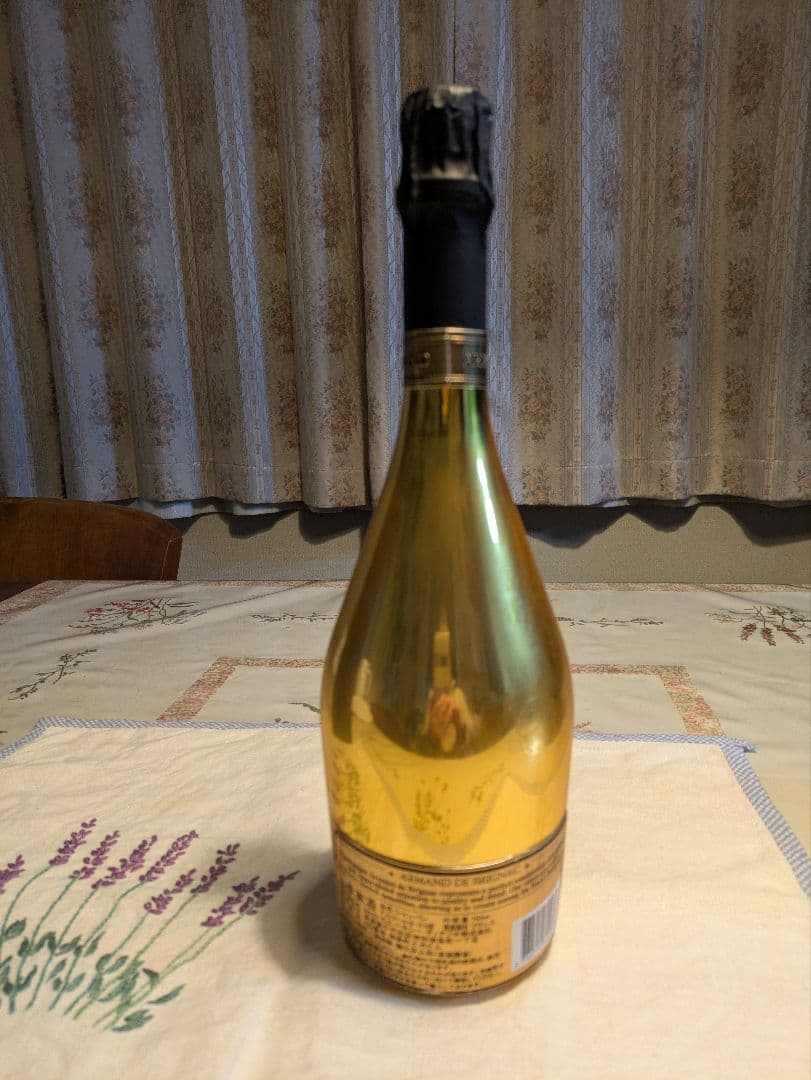 Armand de Brignac アルマンドGOLD 箱、袋付