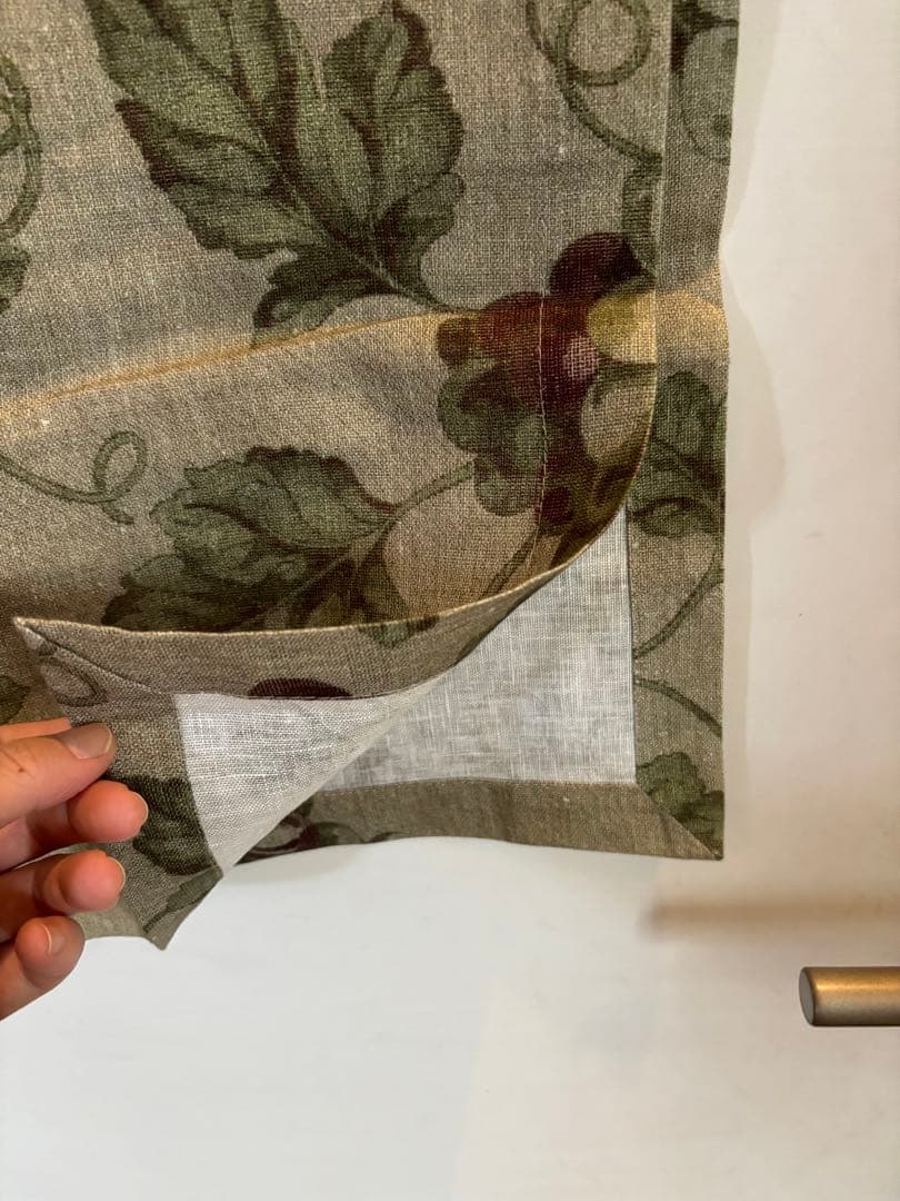 0390: イタリア リネン テーブルランナー ブルネッロ