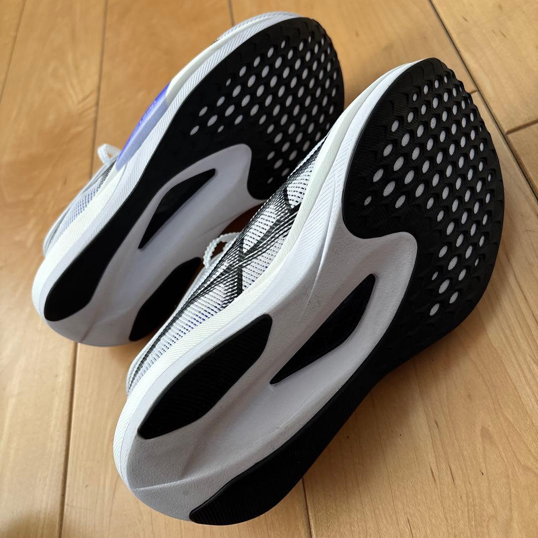 アシックス　MAGIC SPEED 5 ユニセックス24.5