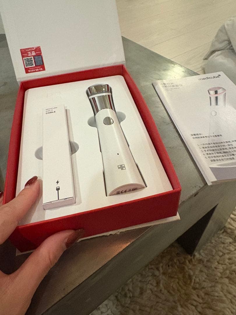 medicube AGE-R AIR 美顔器