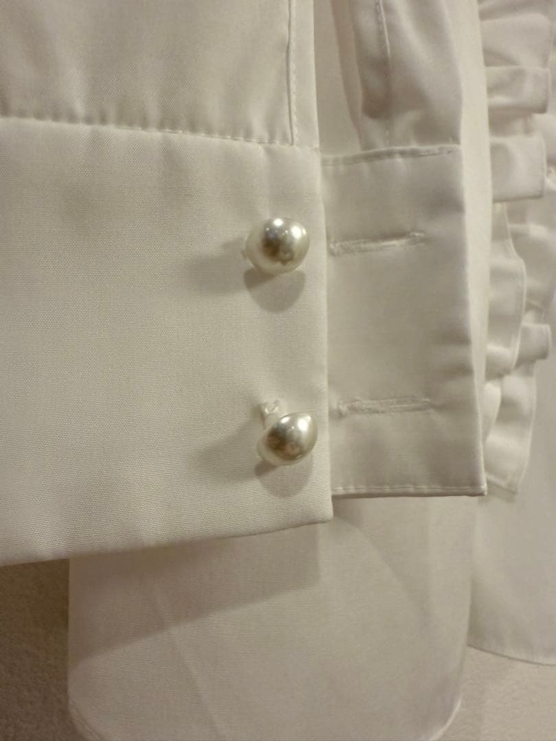 M-PREMIER ブロードクロスフリルプラケットシャツ白　36 パールブラウス