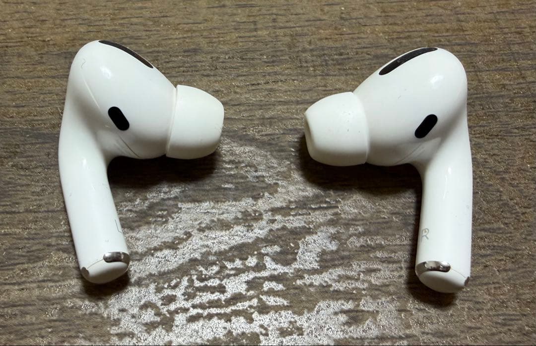 Apple Air Pods Pro 第２世代 【左イヤホンのみ不調あり】