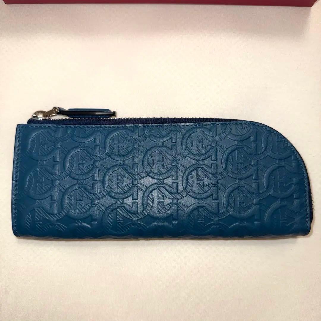 （美品）フェラガモ　ペンケース