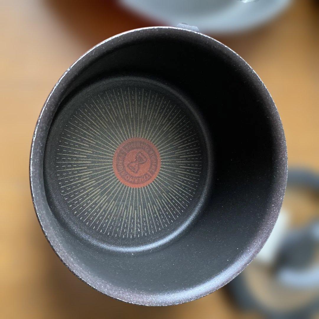 フライパンと鍋のセット 赤黒 5個と蓋4個