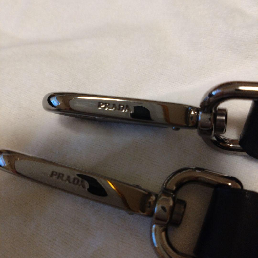 PRADA ブラックレザーショルダーストラップ（袋付き）
