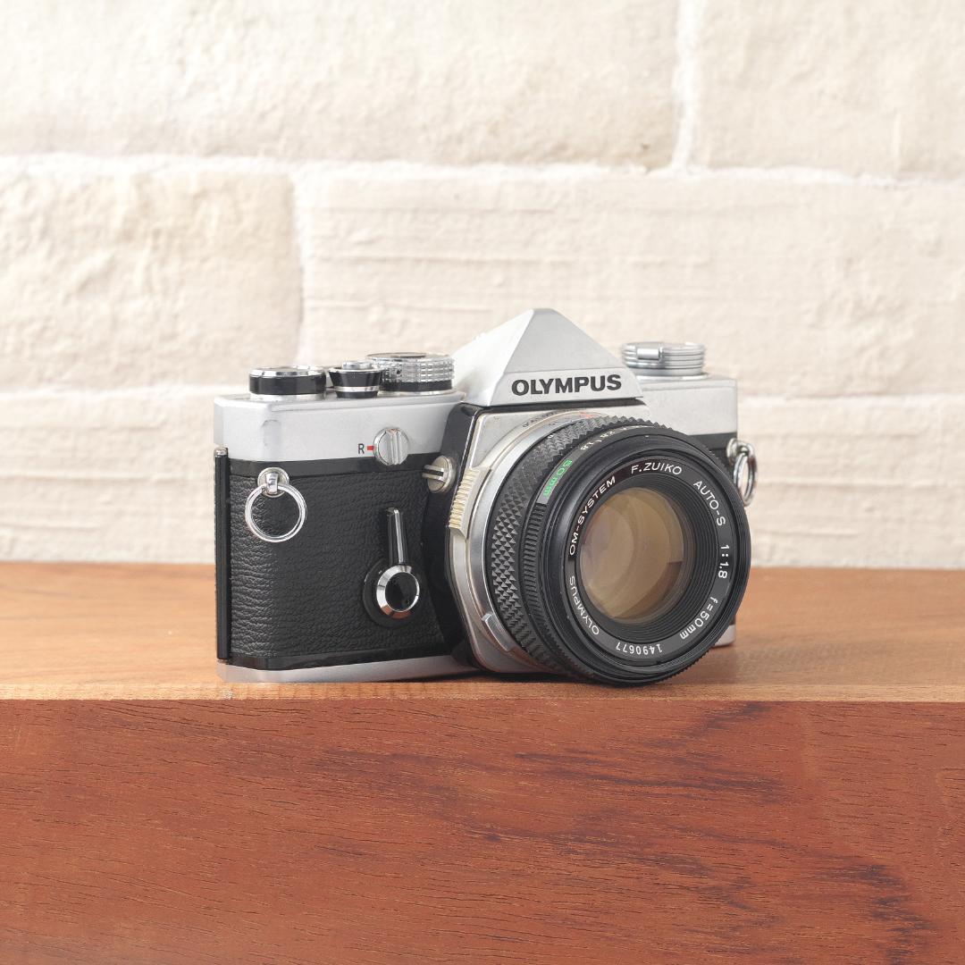 ✽完動✽完全整備品✽OM-1✽一眼レフカメラ✽単焦点✽小型軽量✽オリンパス