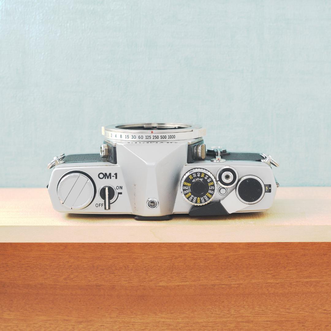 ✽完動✽完全整備品✽OM-1✽一眼レフカメラ✽単焦点✽小型軽量✽オリンパス