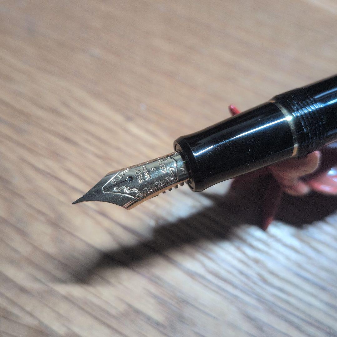 PILOT 万年筆　キャップレス　fc-18sr-bm　EF　おまけ付き