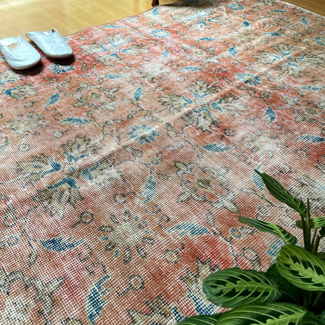 130×184 擦れシャビー　サーモン　草花ボタニカル　トルコヴィンテージラグ