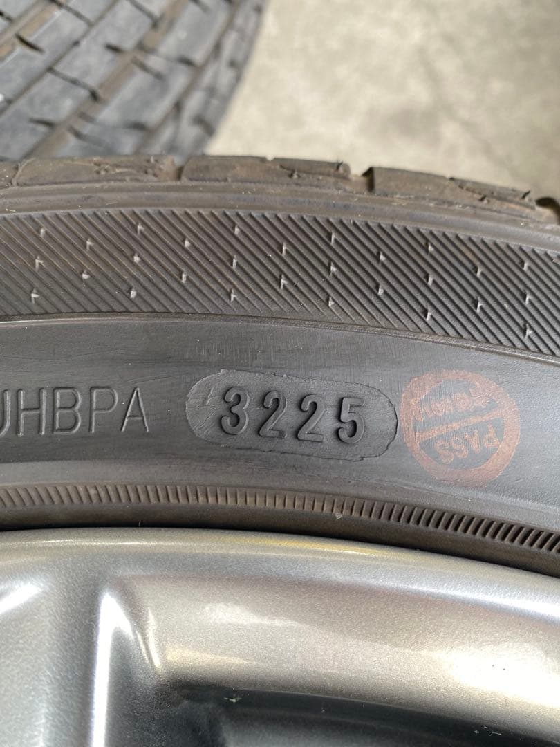 30アルファード純正 ハイグロス 225/45R18 セット