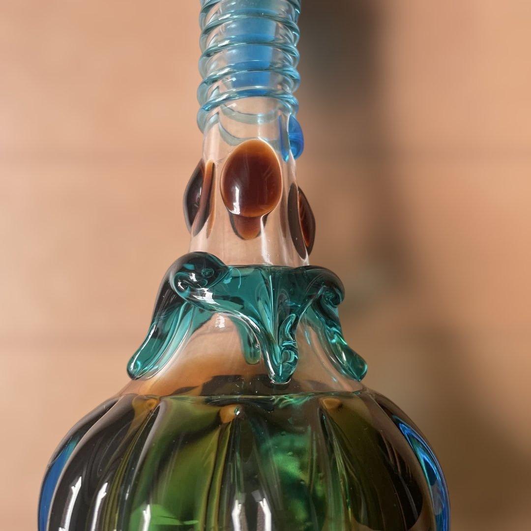 津軽びいどろ　装飾的な青緑色ガラスポット