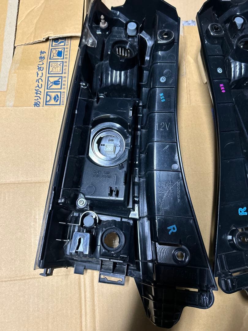 Nボックス　カスタム　テールライト　レンズ　LED JF1 JF2 純正品