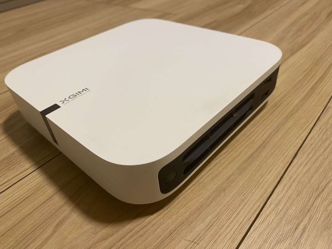 XGIMI Elfinプロジェクター本体 ホワイト