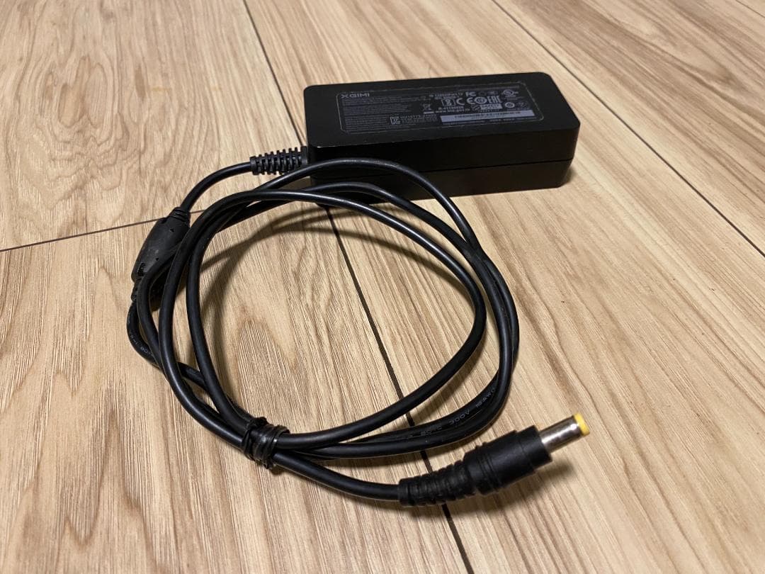 XGIMI Elfinプロジェクター本体 ホワイト