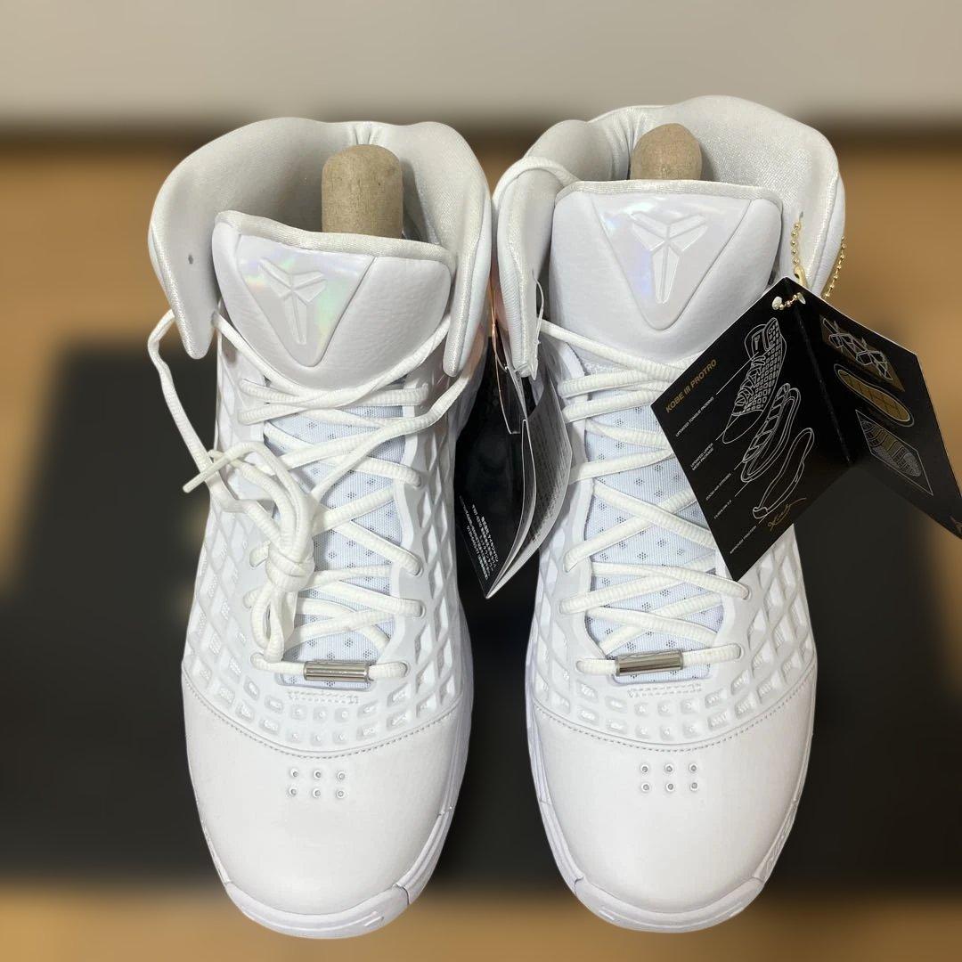 KOBE III PROTRO EP ホワイト 11