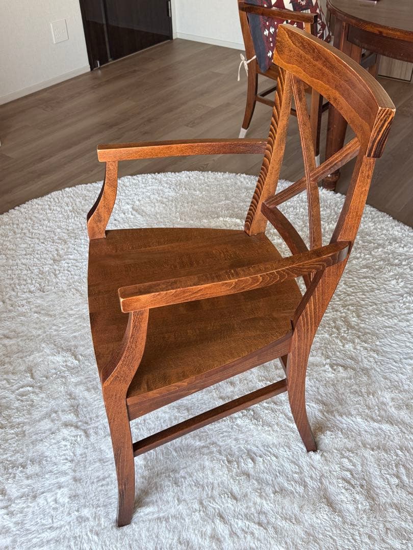 [m]木製ダイニングチェア肘掛付1