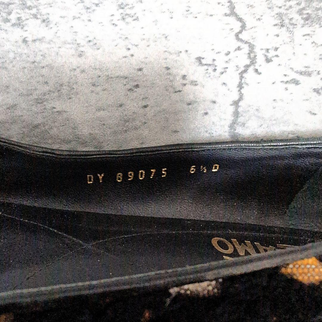 フェラガモ ヴァラ フラットシューズ 23.5〜24 黒 金 ラメ 裏張り済 冬