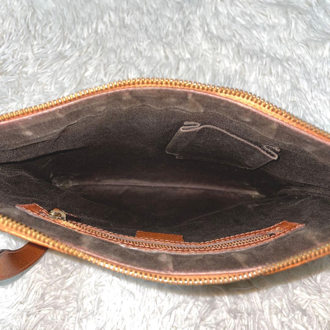 【良品】GUCCI グッチ　ショルダーバッグ　キャンバス　レザー　スタッズ