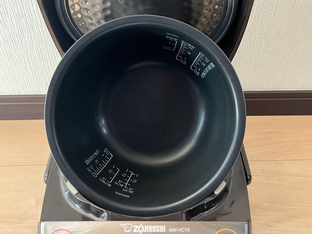 2023年制　5.5合　ZOJIRUSHI　IH炊飯ジャー　NW-VC10　象印