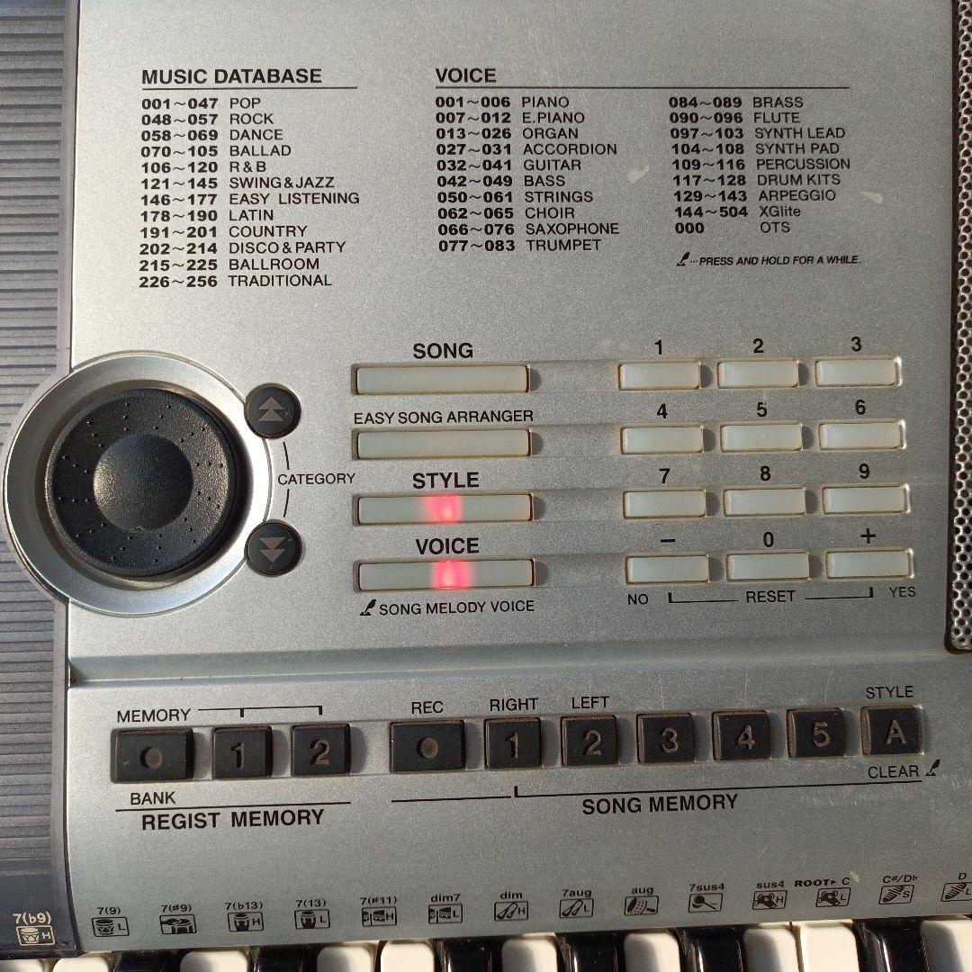 Yamaha PSR-E403 内蔵スピーカー付き