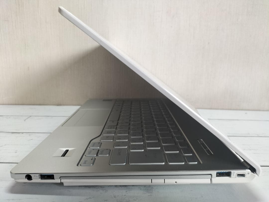 富士通 SH75/M 13.3型高解像度TFT/Office2024/Win11