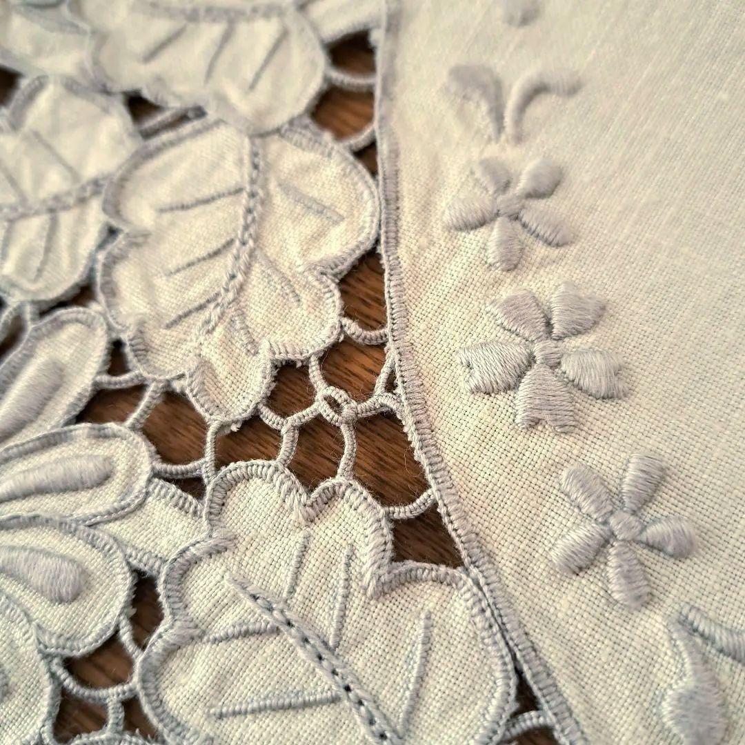 スワトウ 汕頭 刺繍　83×83 テーブルクロス　敷物