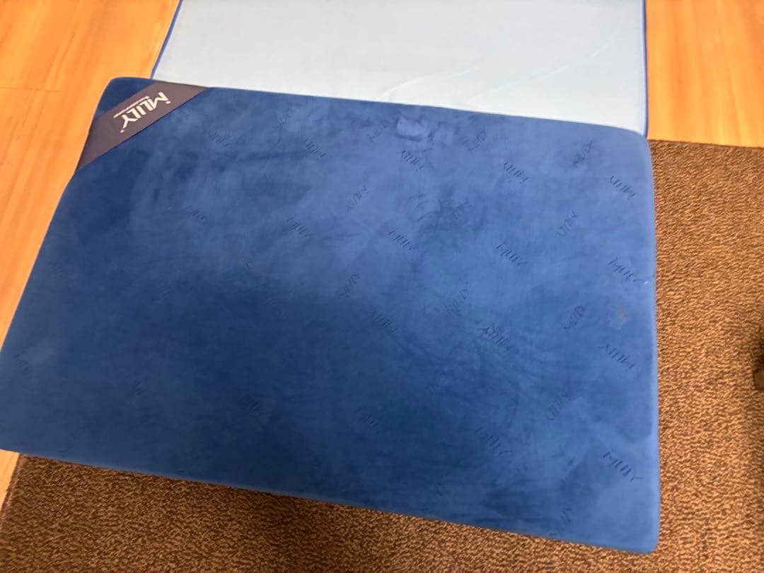 ★テレビ放映★大人気　MLILY 優反発マットレス 三つ折り 8cm