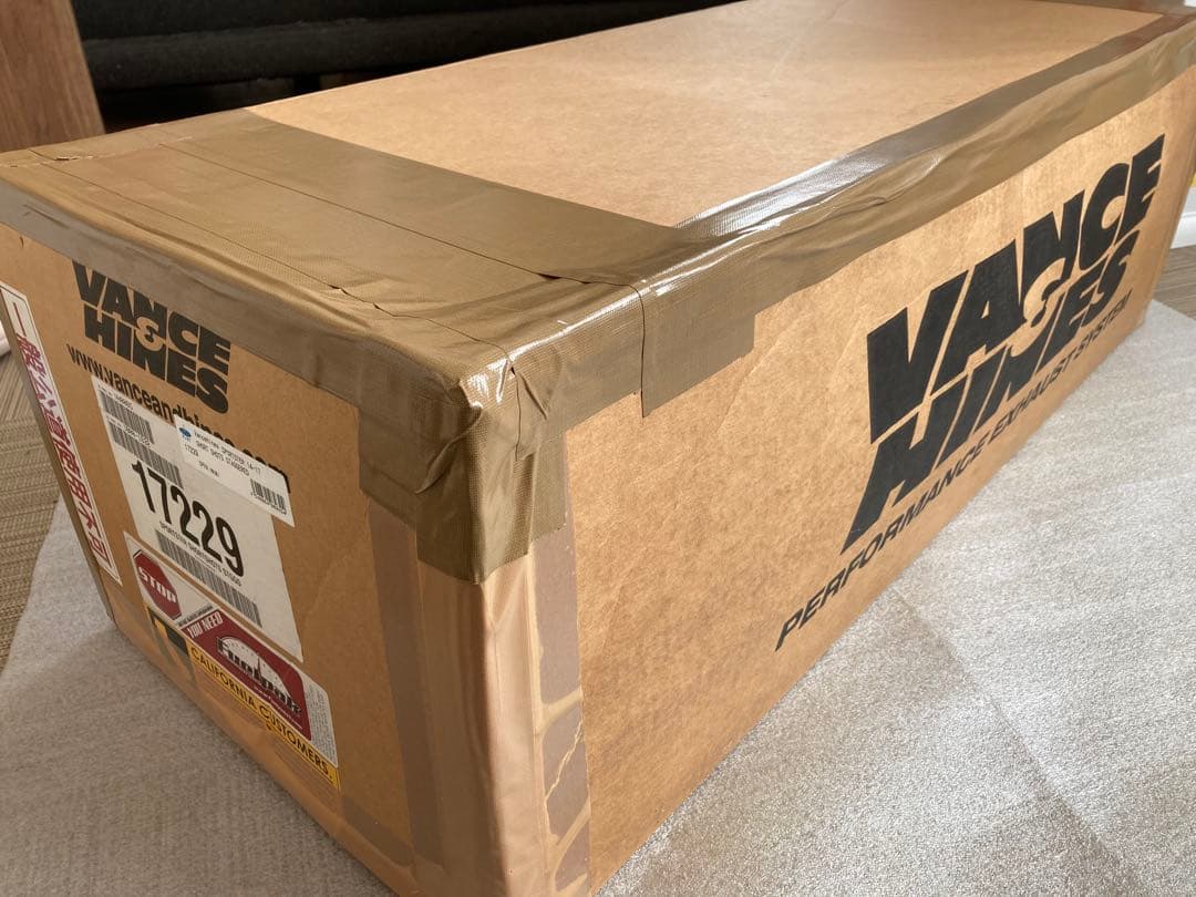 バンスアンドハインズ　ショートショットスタッガードマフラー