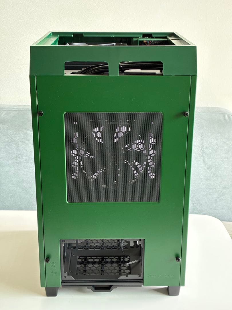 PCケース(自作PC用) Thermaltake The Tower 100 Racing Green