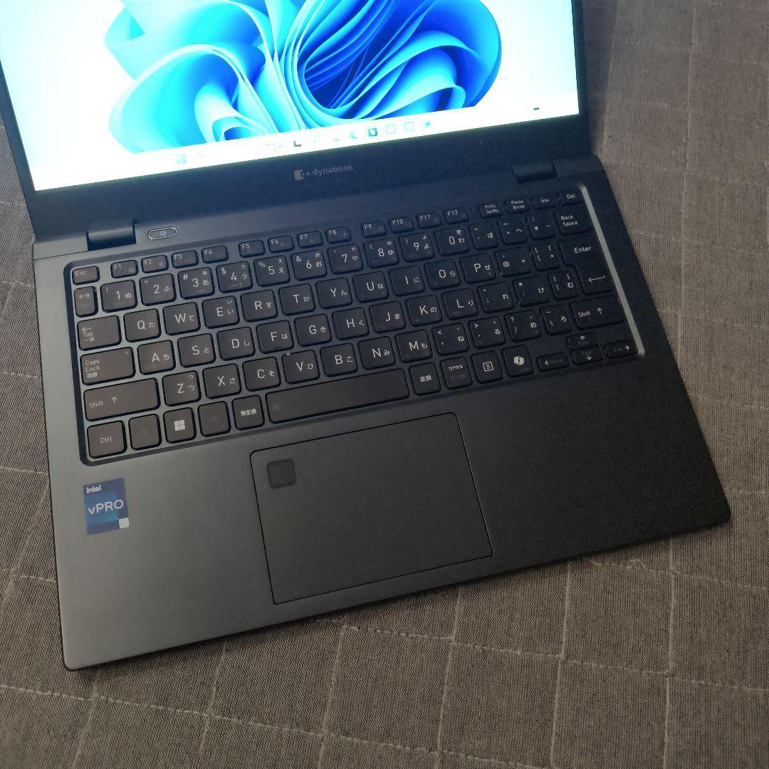超美品 Dynabook 超軽量 驚速 13世代i5 16GB 512GB 17
