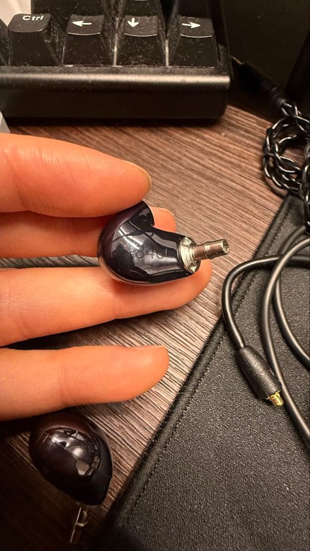 Shure SE846 有線イヤホン ケーブル付き