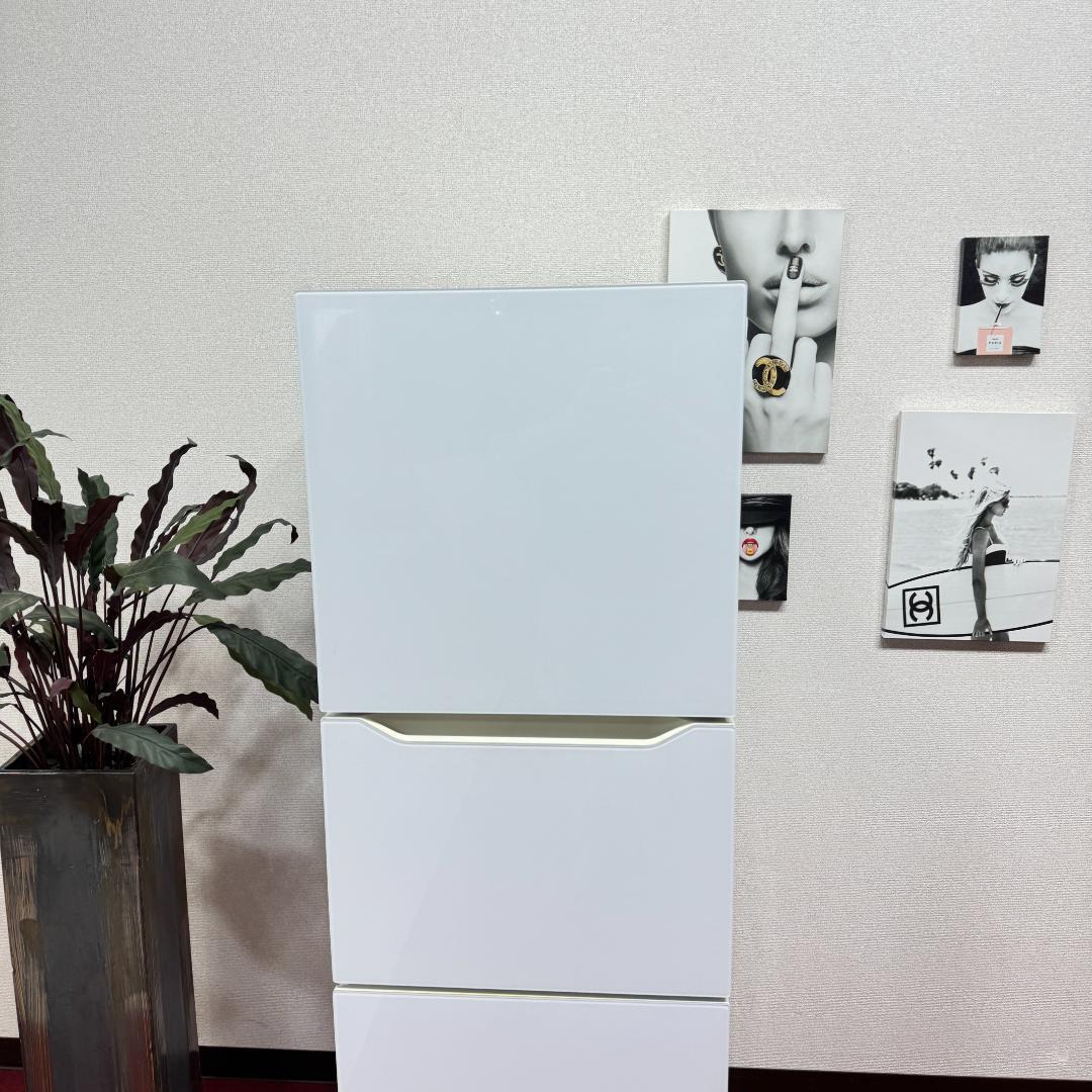 都内23区配送無料ツインバード冷蔵庫2018年製　真ん中のドア冷蔵、冷凍切替可能