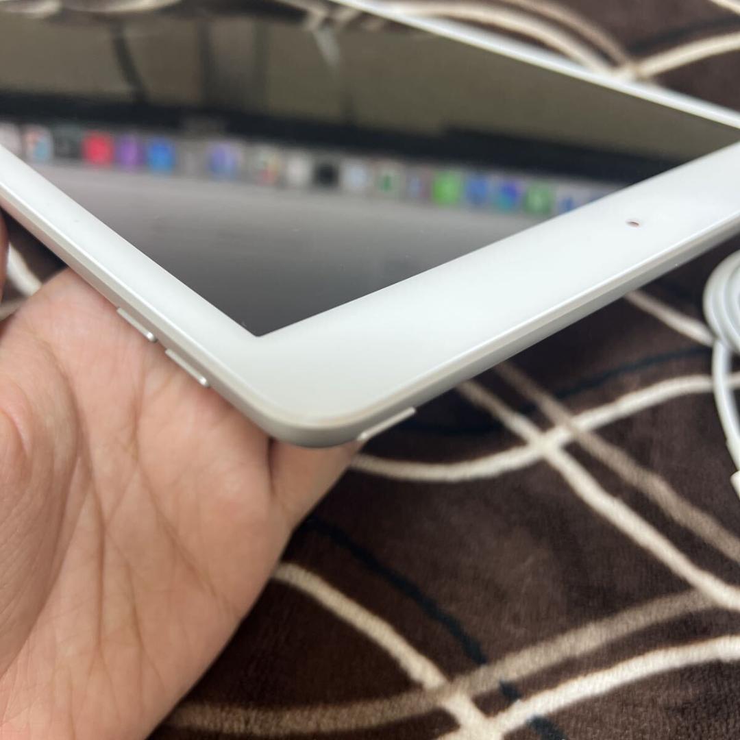 ［美品］Apple iPad 第7世代/32GB/Wi-Fi/電池健康99%