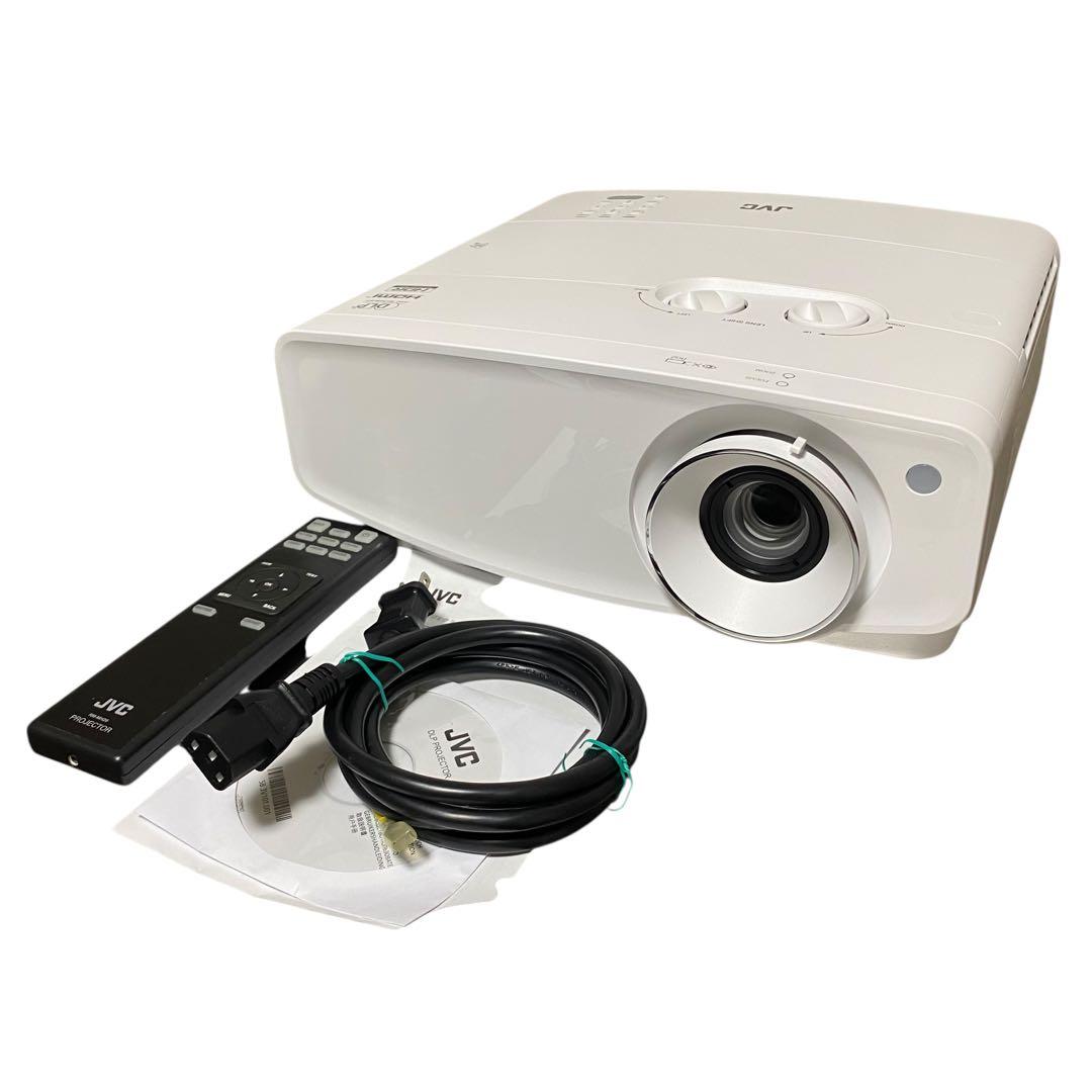 【良品】JVC プロジェクター　LX-UH1-WJ 家庭用